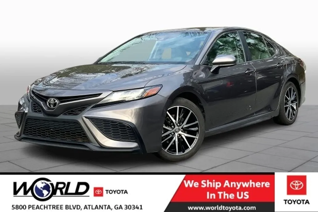 2021 Toyota Camry SE photo 1