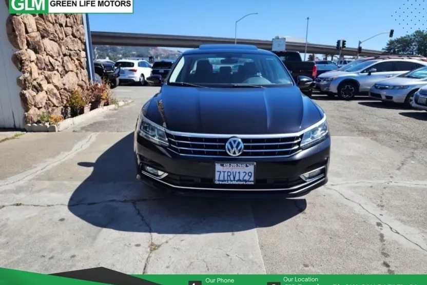 2017 Volkswagen Passat SE photo 1