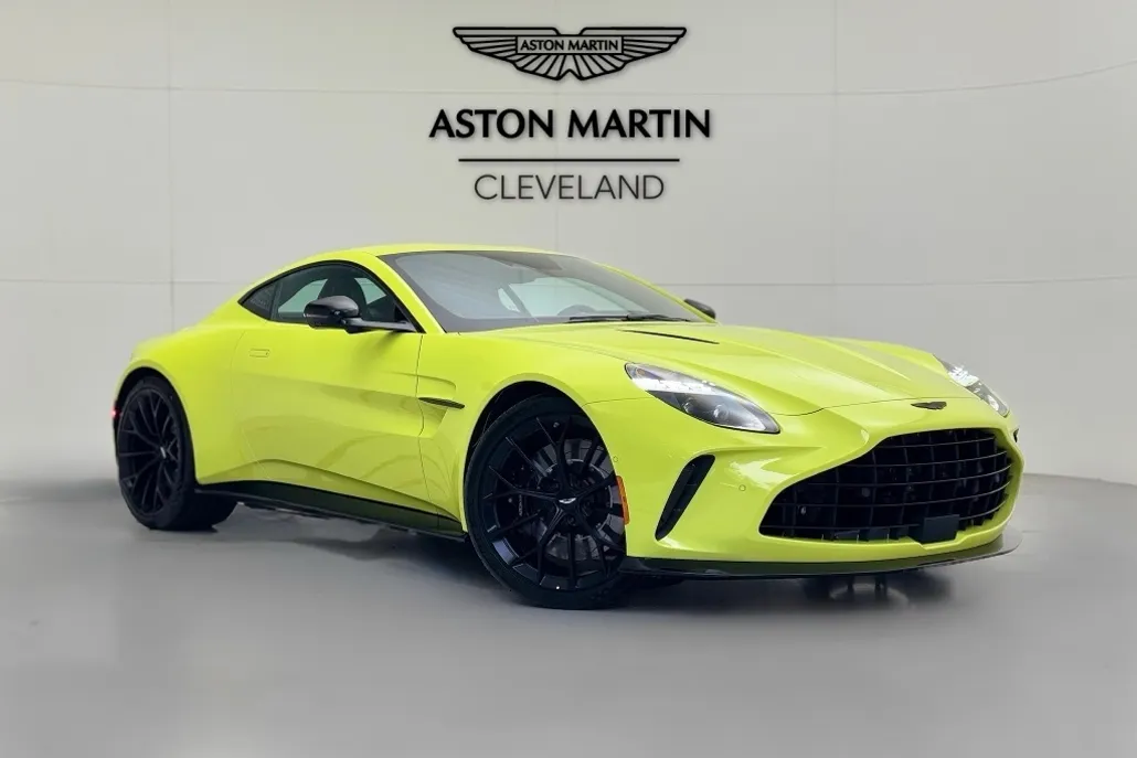 2025 Aston Martin Vantage photo 1