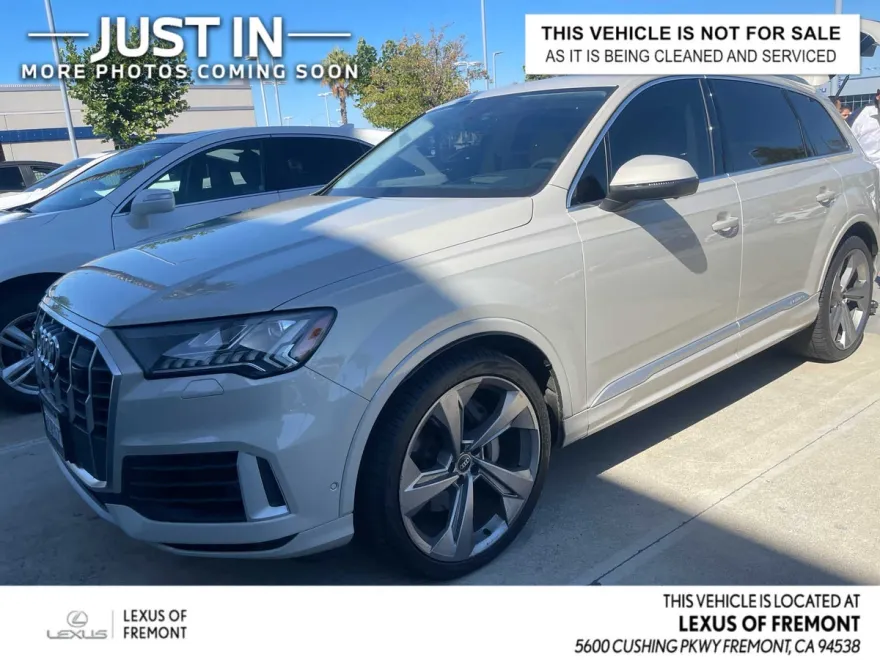 2021 Audi Q7 Prestige photo 1