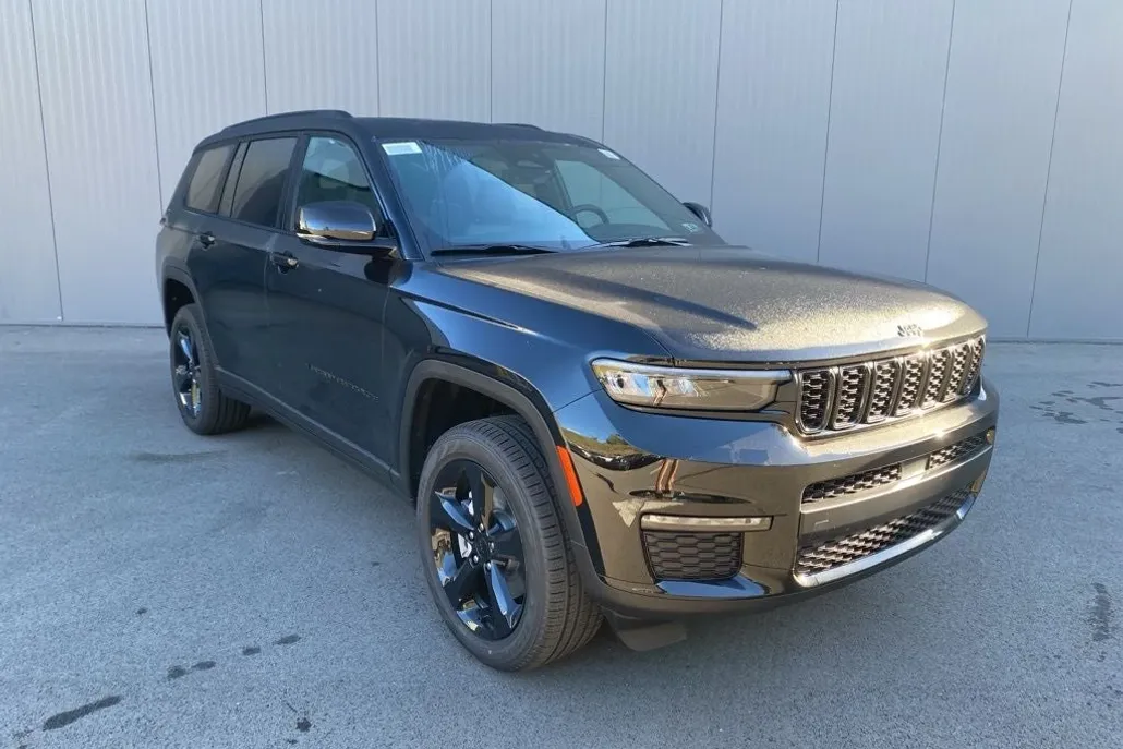2025 Jeep Grand Cherokee Limited photo 1