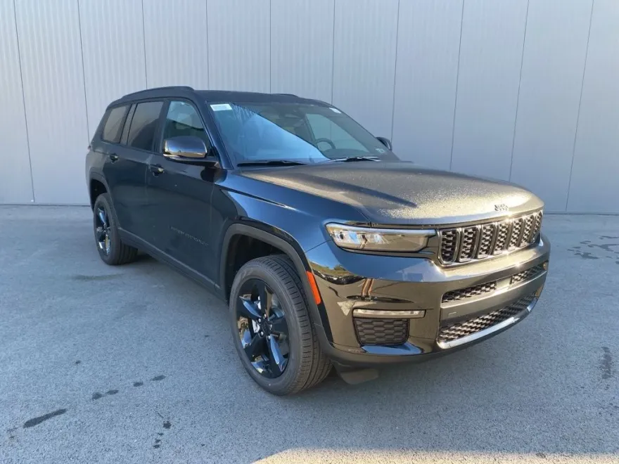 2025 Jeep Grand Cherokee Limited photo 1