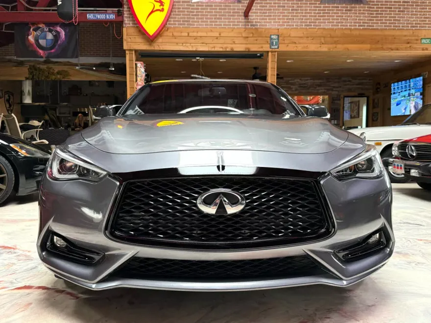 2018 Infiniti Q60 3.0t Sport photo 2