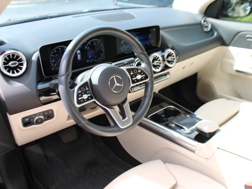 2021 Mercedes Benz GLA 250 4MATIC photo 1