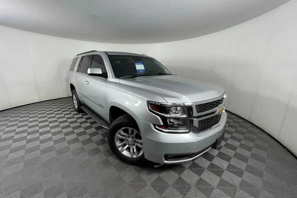 2020 Chevrolet Tahoe LT photo 1
