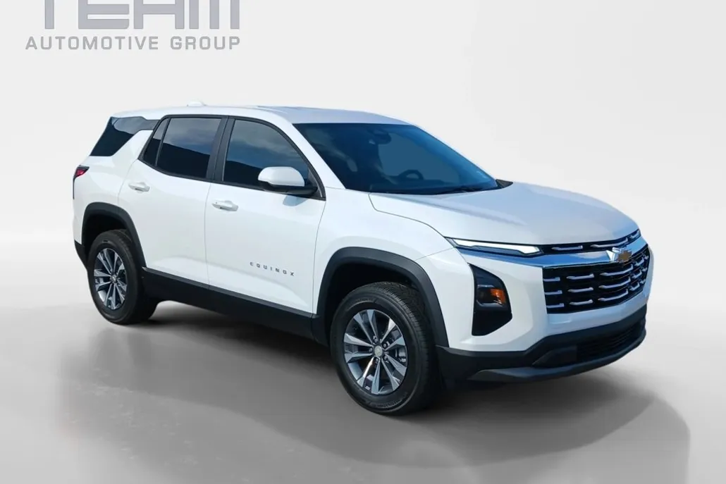 2026 Chevrolet Equinox LT photo 1