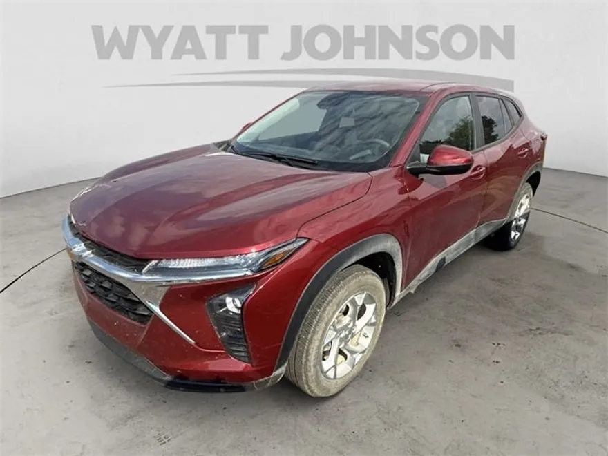2024 Chevrolet Trax LS photo 1