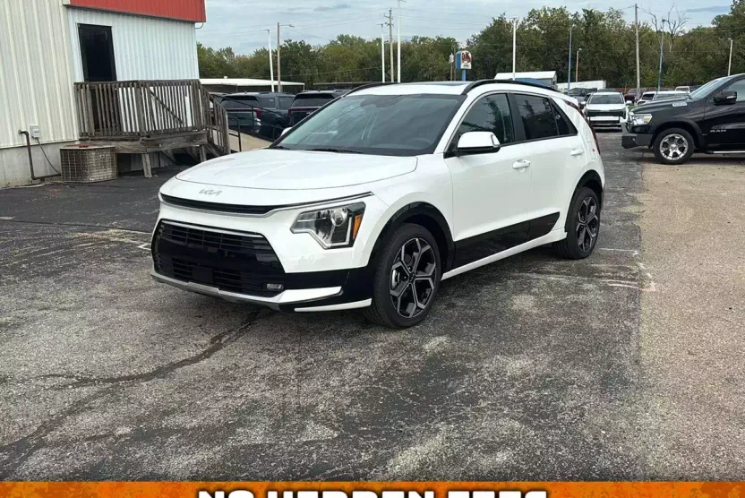 2025 Kia Niro EX Touring photo 1