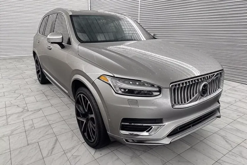 2023 Volvo XC90 AWD Plus photo 1