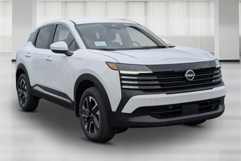 2025 Nissan Kicks SV photo 1