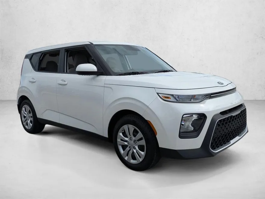 2021 Kia Soul LX photo 1