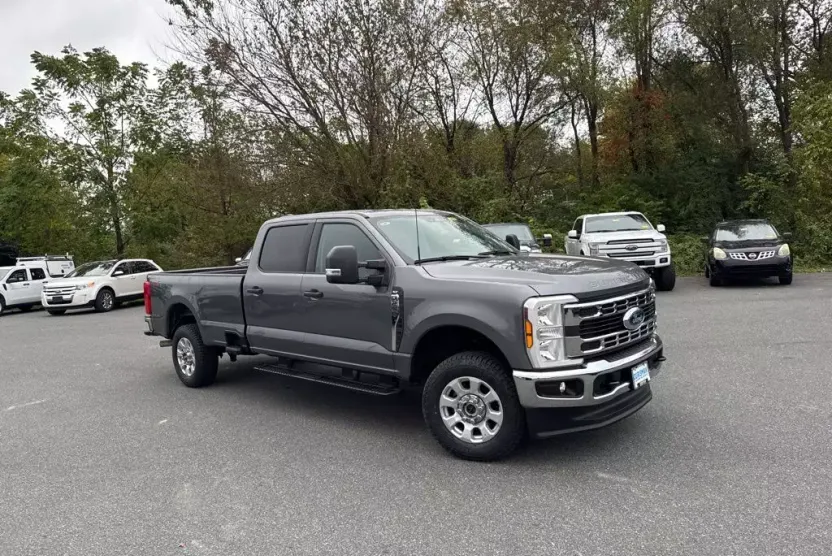 2024 Ford F-250 photo 1