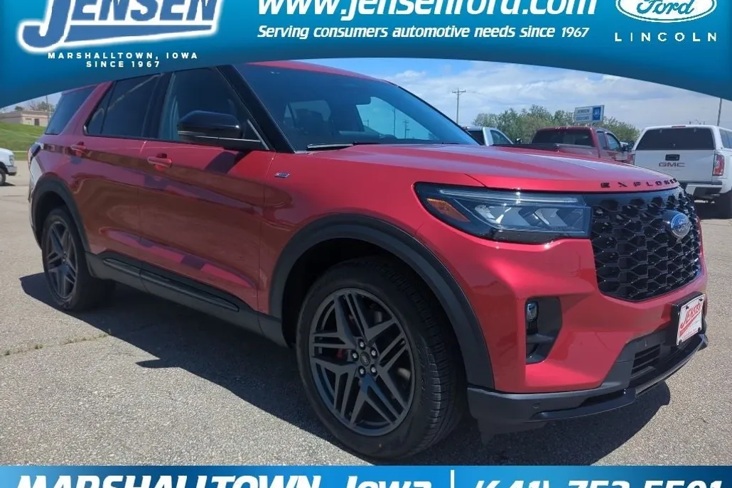 2025 Ford Explorer ST-Line photo 1