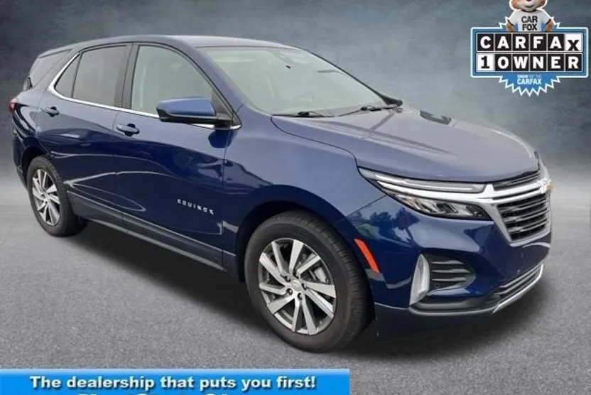 2022 Chevrolet Equinox LT photo 1