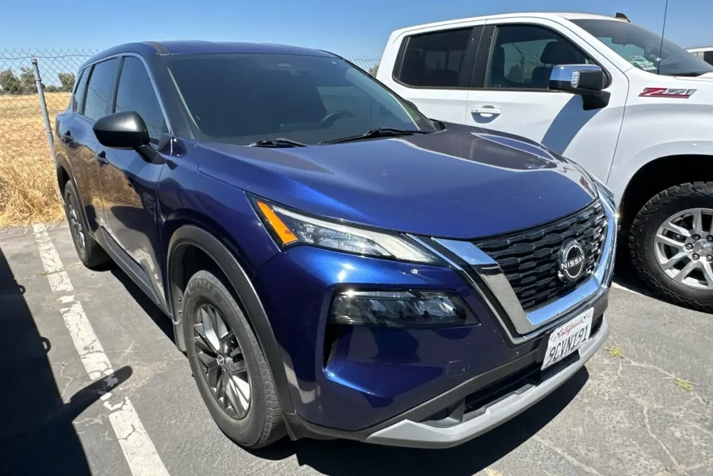 2022 Nissan Rogue S photo 1