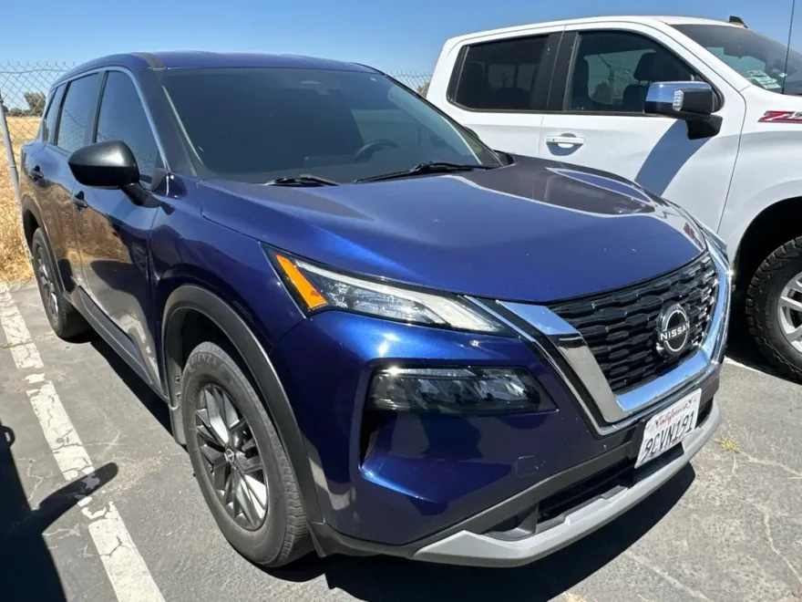 2022 Nissan Rogue S photo 1