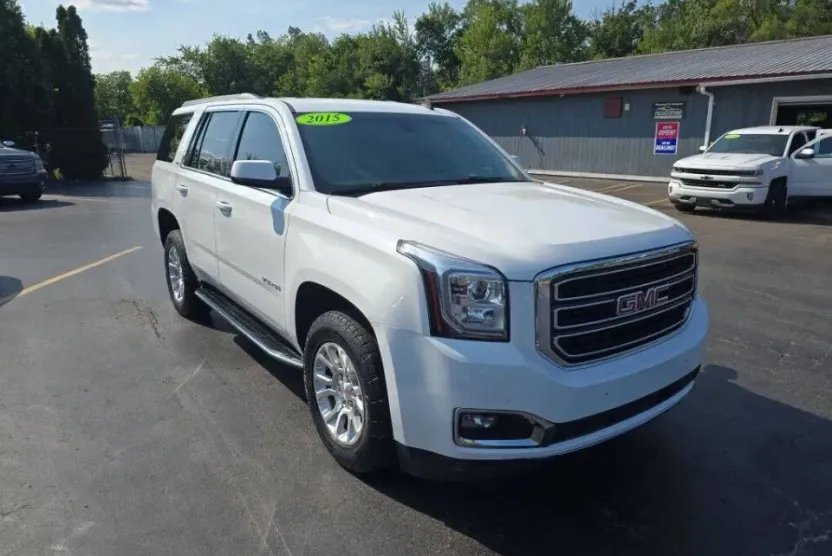 2015 Gmc Yukon SLE photo 1