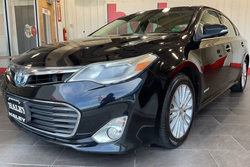2014 Toyota Avalon Hybrid XLE Premium photo 1