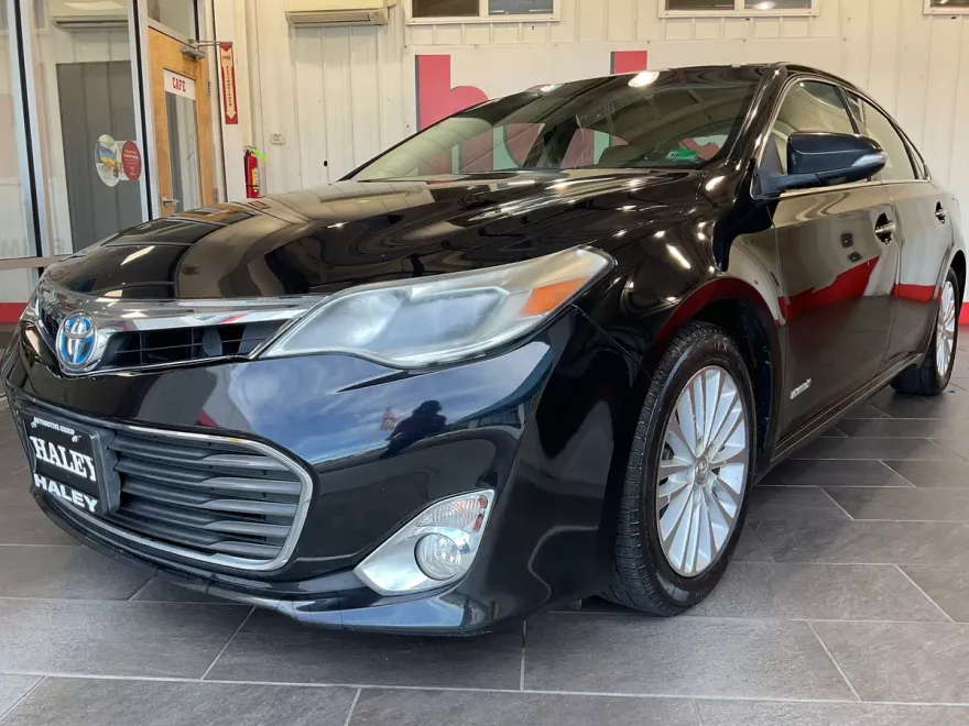 2014 Toyota Avalon Hybrid XLE Premium photo 1