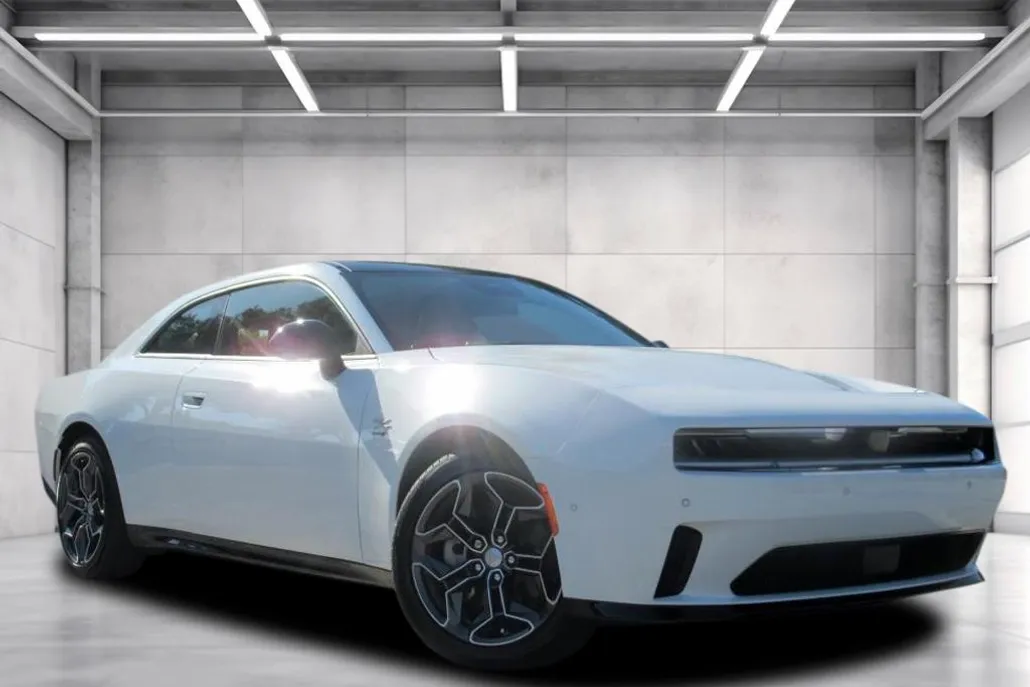 2024 Dodge Charger Daytona R/T photo 1