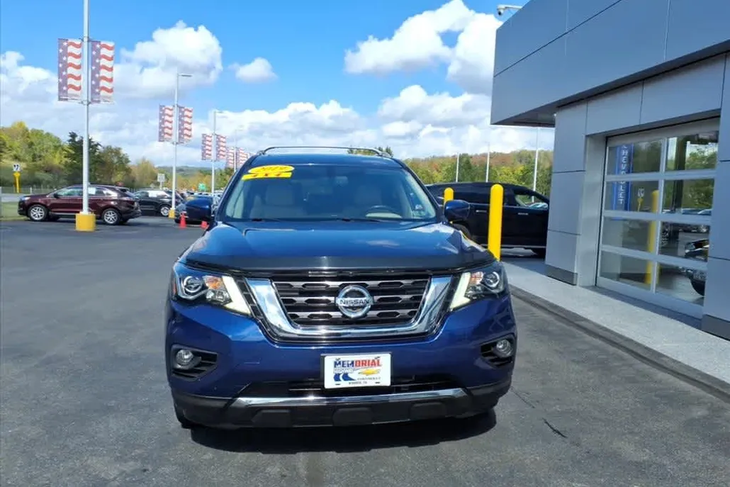 2019 Nissan Pathfinder Platinum photo 1