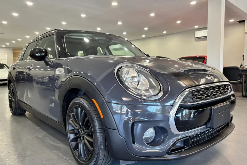 2017 Mini Clubman Base S ALL4 photo 1