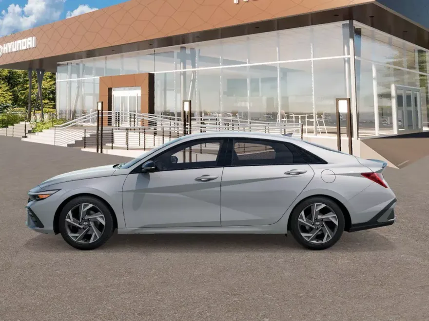2025 Hyundai Elantra SEL Sport photo 1
