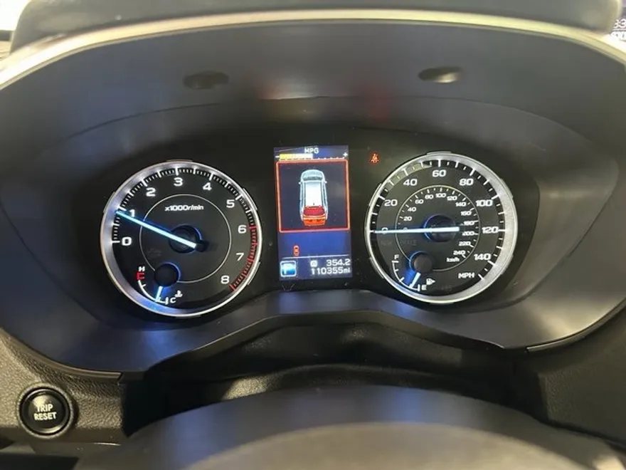 2022 Subaru Ascent Limited photo 1