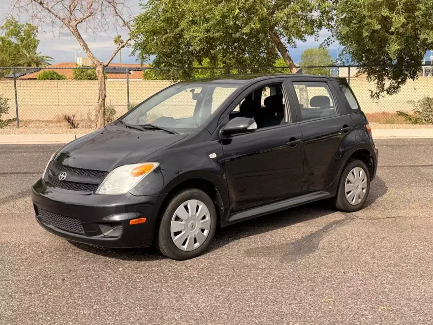 2006 Scion xA Base photo 1