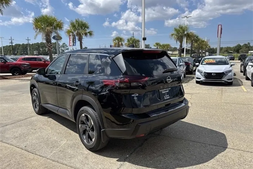 2026 Nissan Rogue SV photo 1