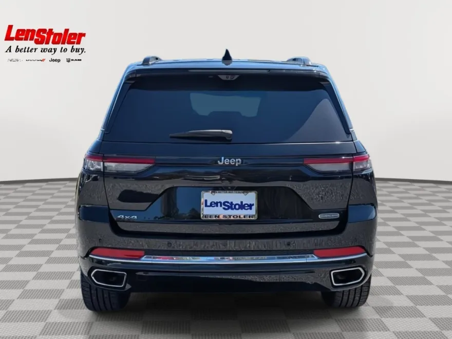 2023 Jeep Grand Cherokee Overland photo 1
