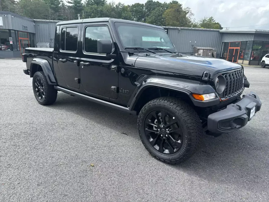 2025 Jeep Gladiator Sport photo 1