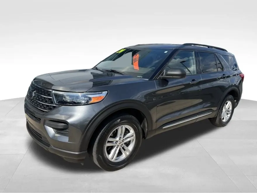 2020 Ford Explorer XLT photo 1