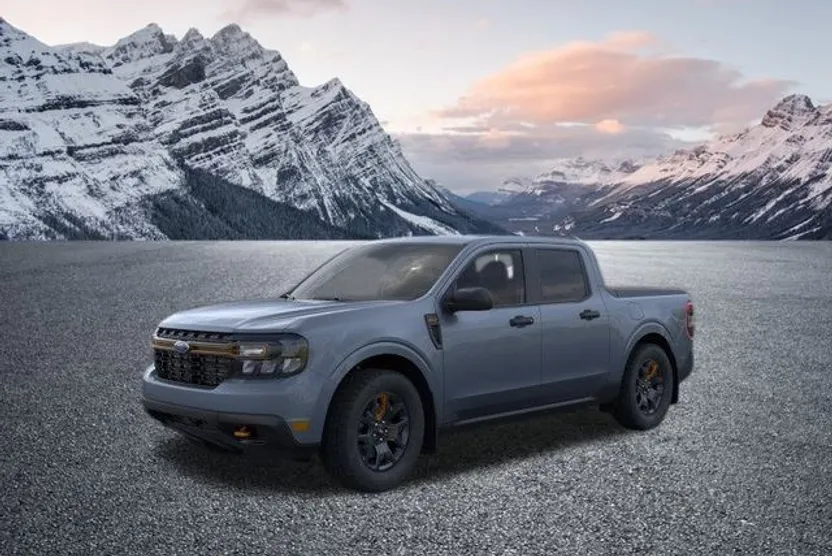 2024 Ford Maverick XLT photo 1