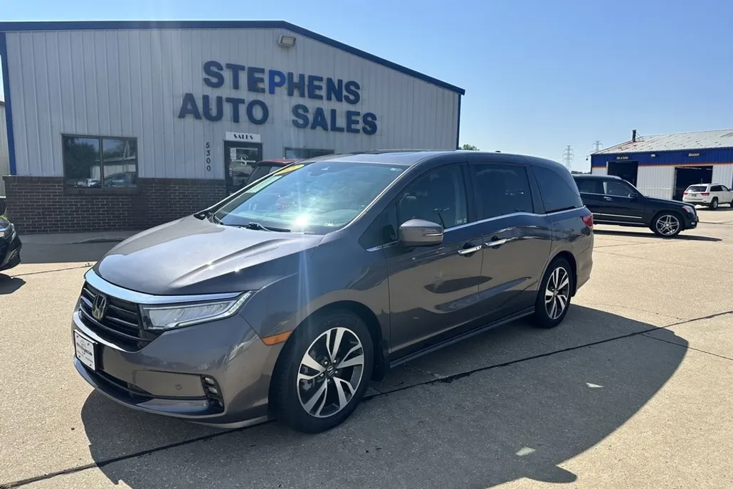 2022 Honda Odyssey Touring photo 1