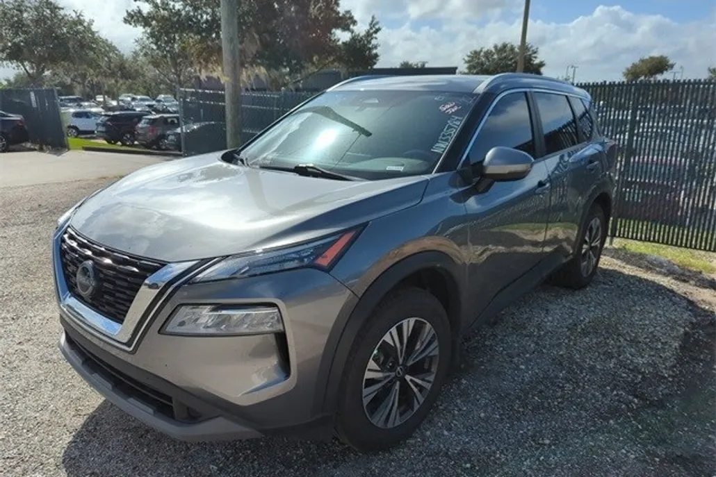2022 Nissan Rogue SV photo 1