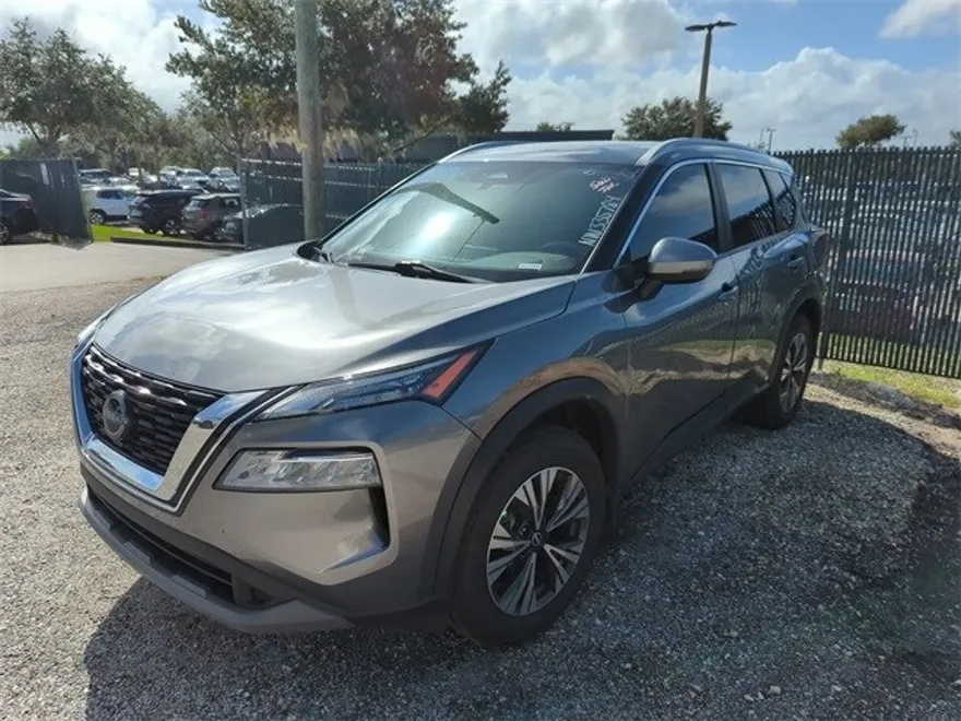 2022 Nissan Rogue SV photo 1
