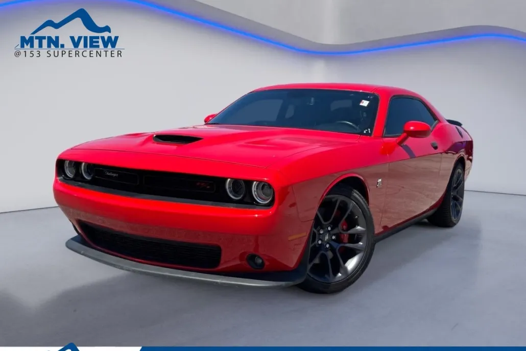 2022 Dodge Challenger R/T Scat Pack photo 1