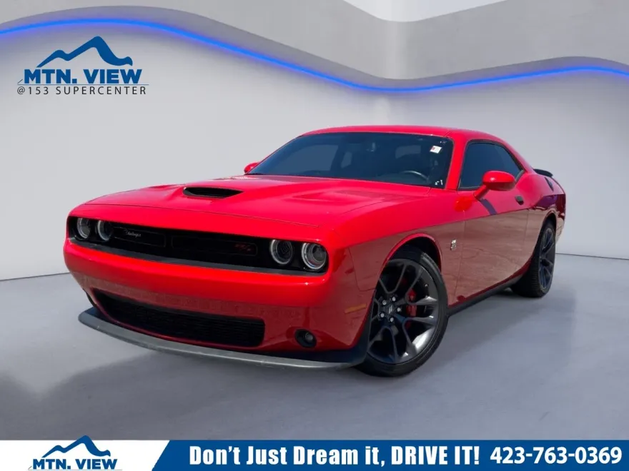 2022 Dodge Challenger R/T Scat Pack photo 1