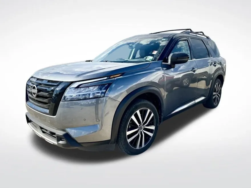 2023 Nissan Pathfinder Platinum photo 1
