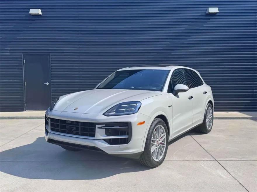 2025 Porsche Cayenne E-Hybrid S photo 1