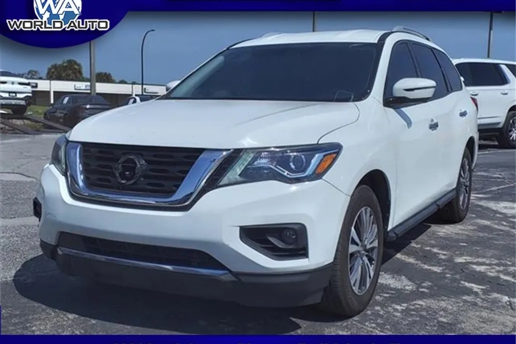 2020 Nissan Pathfinder SL photo 1