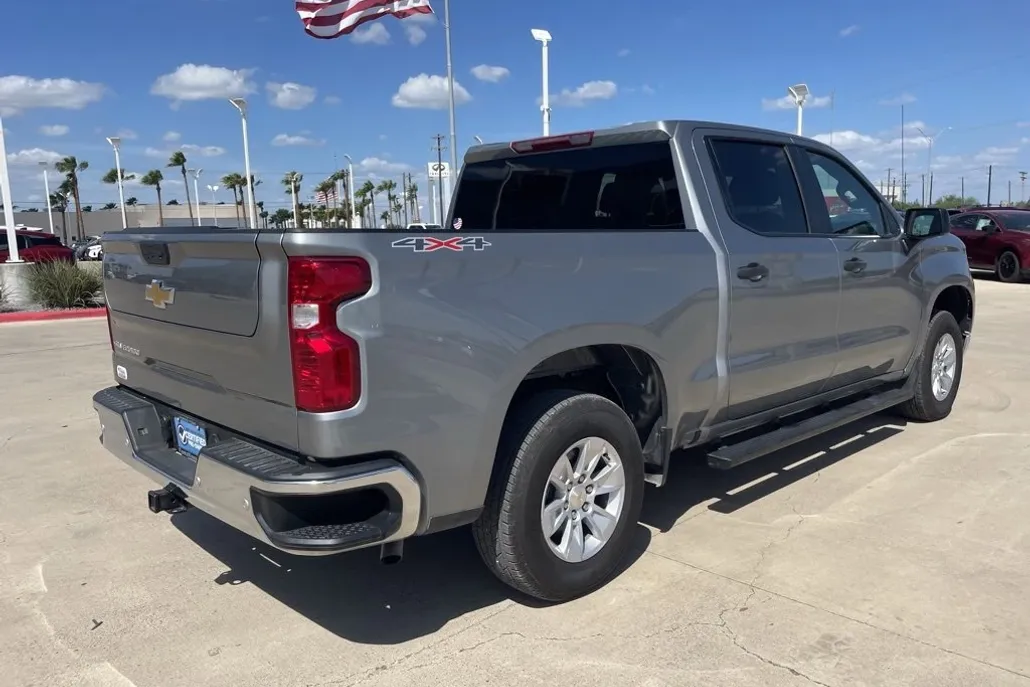 2025 Chevrolet Silverado 1500 photo 1