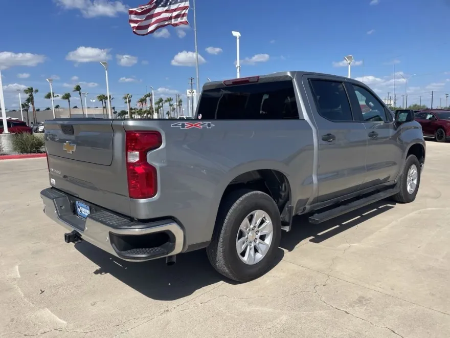 2025 Chevrolet Silverado 1500 photo 1