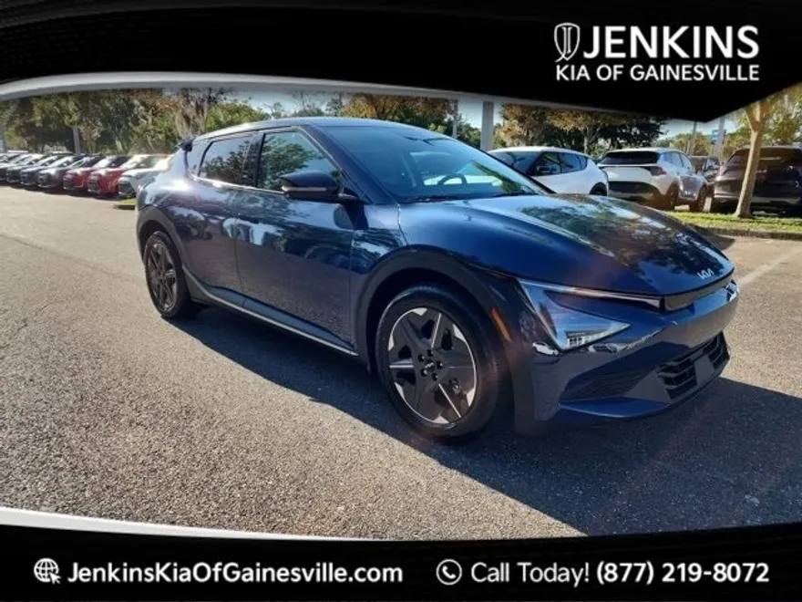 2025 Kia EV6 Light photo 1