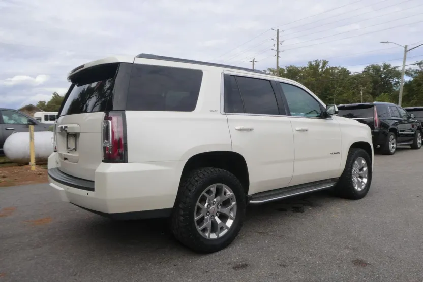 2015 Gmc Yukon SLT photo 1