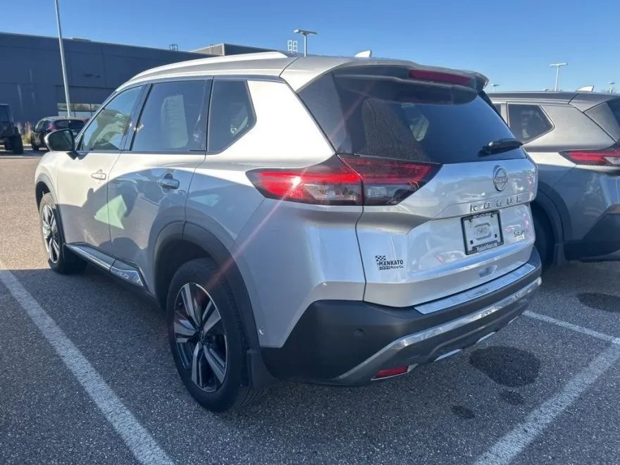 2023 Nissan Rogue SL AWD photo 1