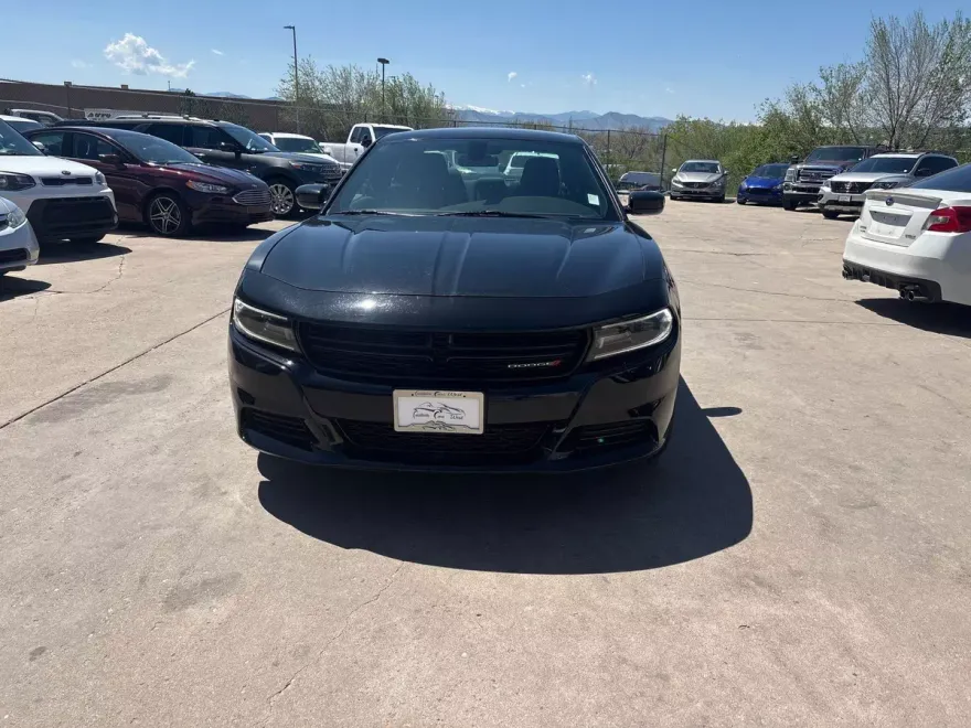 2019 Dodge Charger SXT photo 1