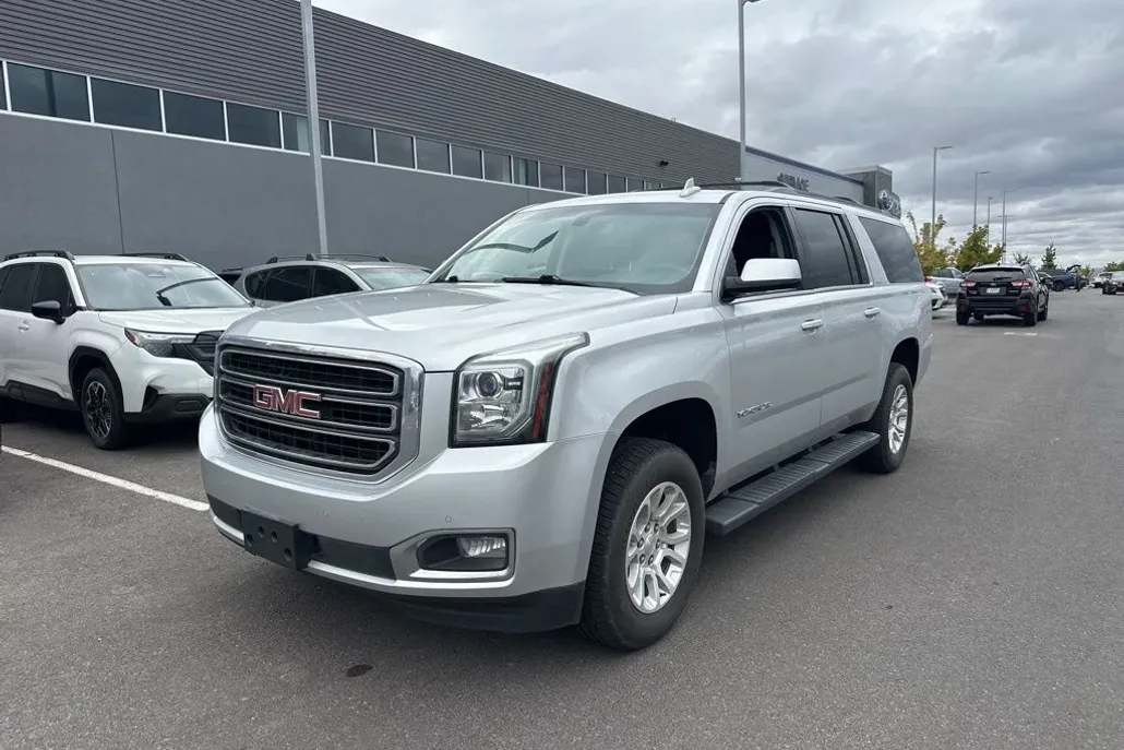 2017 Gmc Yukon XL SLE photo 1
