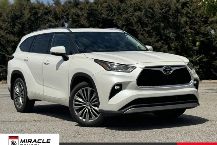 2021 Toyota Highlander Platinum photo 1